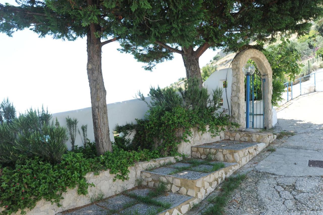 Case Vacanza Montesaraceno Mattinata Kültér fotó